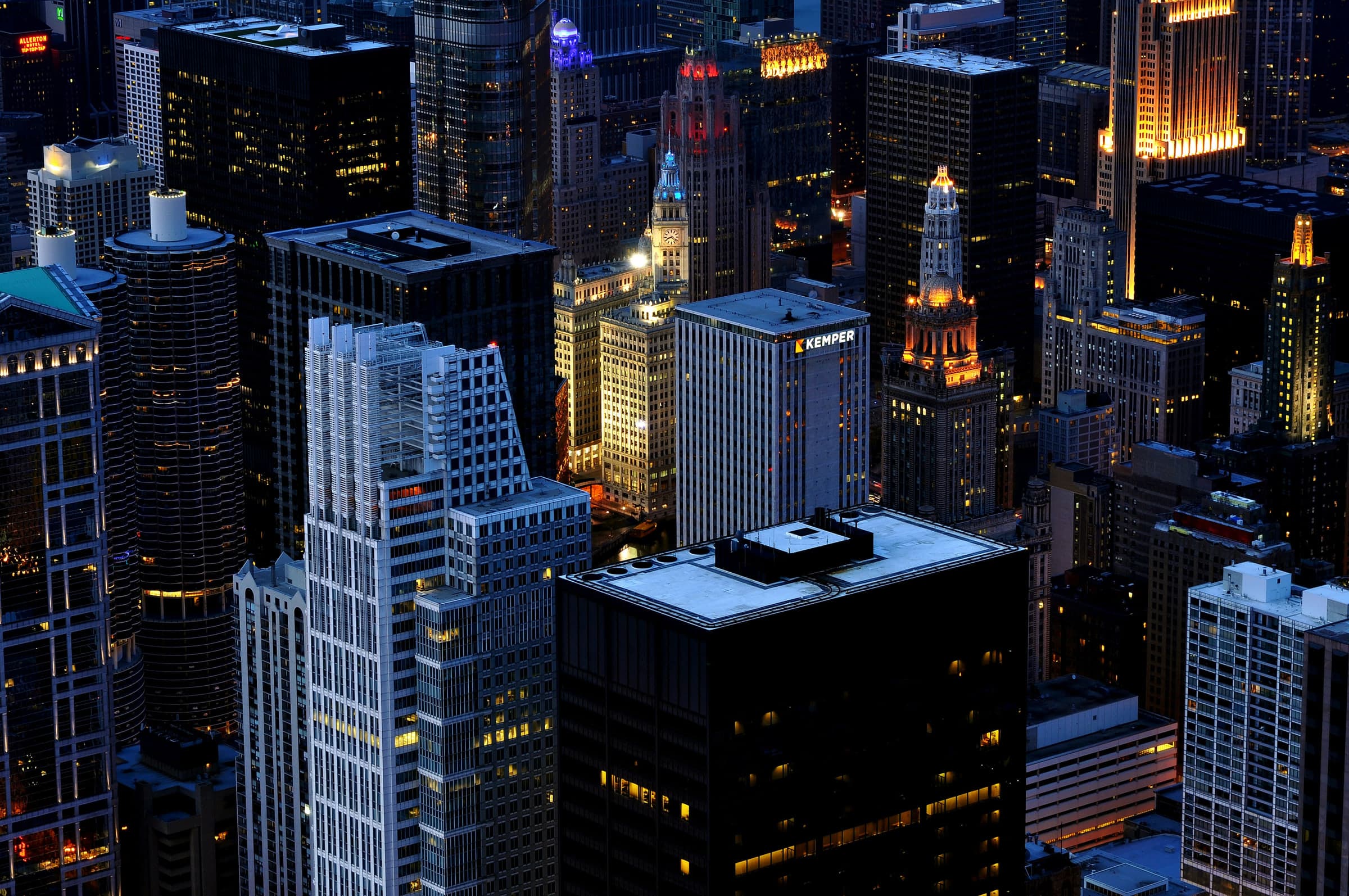 Chicago skyline at night